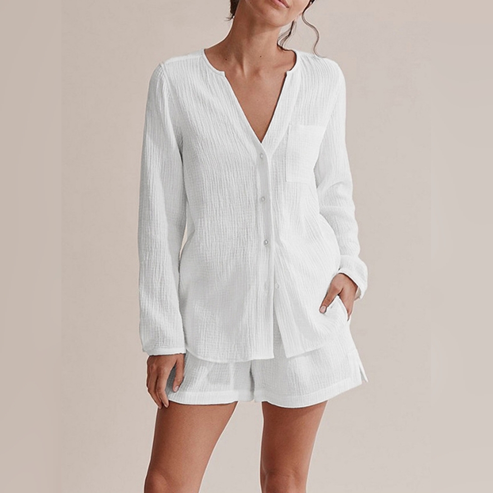 NWT - Boutique- Set Of Cotton Notched White Long Sleeve Top and Shorts - Size XL